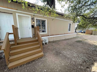 1319 Glass Rd, Llano, TX 78643