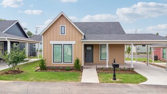 212 S Bluff St Unit B, Catoosa, OK 74015