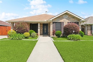 2716 Mayflower St, Meraux, LA 70075