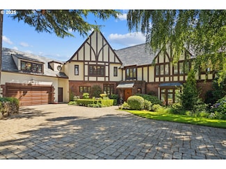 5570 SW Menefee Dr, Portland, OR 97239