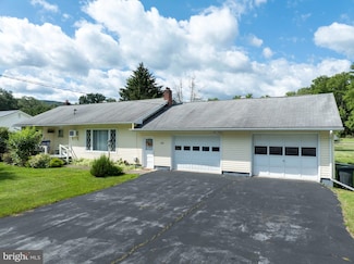 198 Pike Rd, Howard, PA 16841