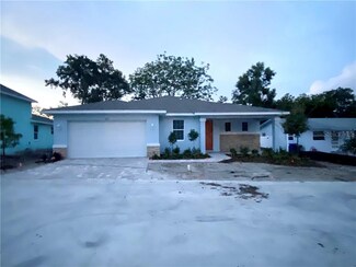 640 Athens St, Dunedin, FL 34698