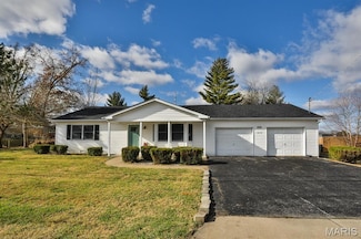 1819 Oak Tree St, Saint Peters, MO 63376