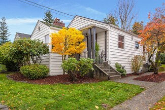 5721 NE 61st St, Seattle, WA 98115