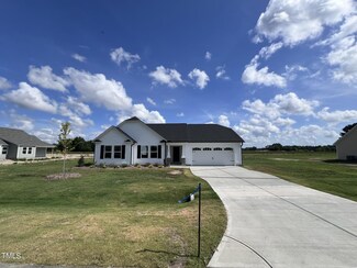 128 Grace Ridge Ct, Benson, NC 27504
