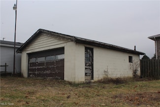 329 Rockdale Rd, Follansbee, WV 26037