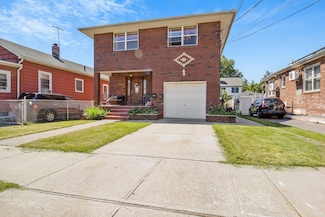 13506 62nd Rd, Flushing, NY 11367