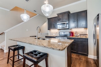 1936 Chieftain Ln, Arlington, TX 76010