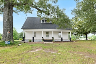 701 S Townville St, Seneca, SC 29678