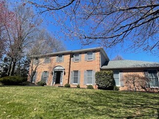 393 Hillview Dr, Nazareth, PA 18064