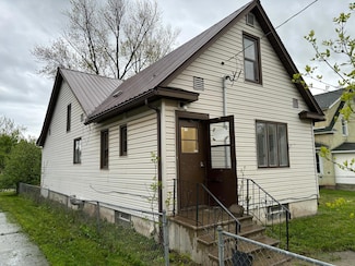 501 14th St N, Virginia, MN 55792