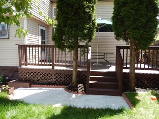 123 Bowers St, Lowell, MA 01854