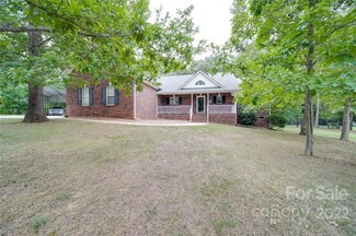 2215 Courtyard Ln, Monroe, NC 28112