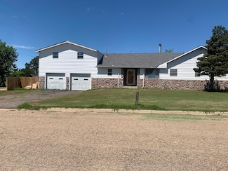 608 Lindberg St, Skellytown, TX 79080