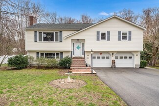 27 Applegate Ln, Reading, MA 01867