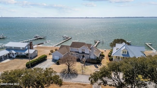 4319 Coral Point Rd, Morehead City, NC 28557