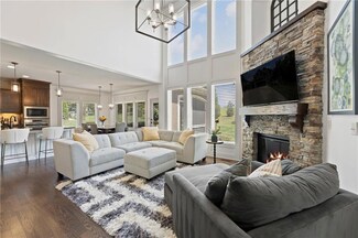 16825 Stearns St, Overland Park, KS 66221