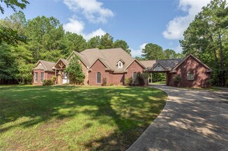 246 Split Bark Dr, Cecil, AL 36013
