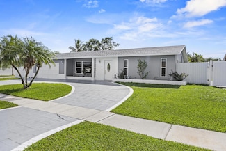 621 NW 97th Terrace, Pembroke Pines, FL 33024