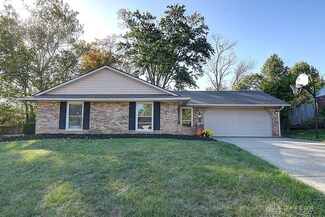125 Pinecone Dr, Springboro, OH 45066