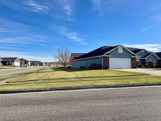 1912 Brighton Ct, Pierre, SD 57501