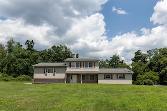20 Meadow Ridge Ln, Lagrangeville, NY 12540