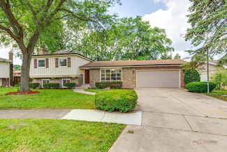 522 N Castle Rd, Addison, IL 60101