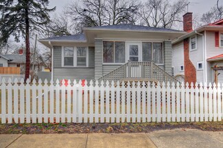 707 S Pine St, Champaign, IL 61820