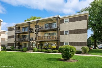 301 E Plainfield Rd Unit 165, La Grange, IL 60525
