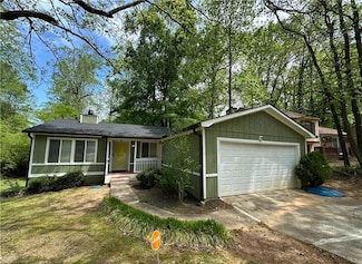 921 Hemingway Rd, Stone Mountain, GA 30088