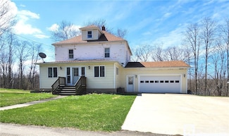 31 Forestville St, Silver Creek, NY 14136