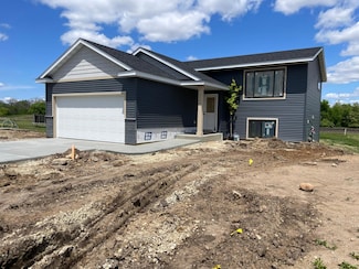 921 3rd St E Unit E, Wanamingo, MN 55983