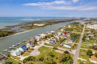 105 Taylors Creek Ln, Beaufort, NC 28516