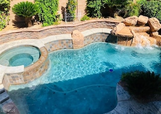 10957 Royal Highlands St, Las Vegas, NV 89141