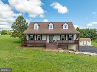 440 Sleepy Hollow Dr, Mohrsville, PA 19541