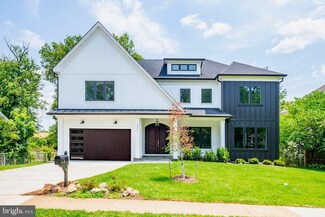 1821 Gilson St, Falls Church, VA 22043