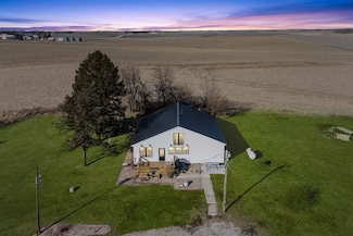 5580 11th Ave, Dysart, IA 52224