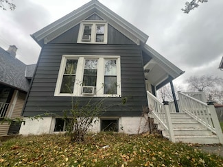 212 W Center St, Milwaukee, WI 53212