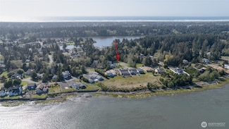 239 Mallus Ct, Ocean Shores, WA 98569