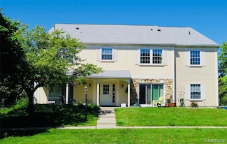 832 Bloomfield Village Blvd Unit F, Auburn Hills, MI 48326