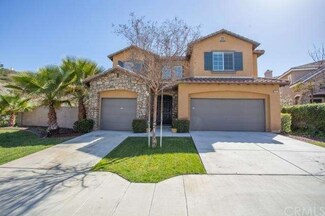 32 Plaza Avila, Lake Elsinore, CA 92532