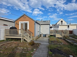 101 Cable Ave, Salisbury, MA 01952