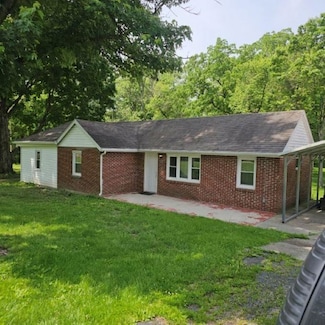 1488 Rice Rd, Centerville, IN 47330