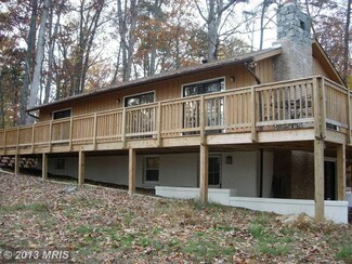 156 Oak Cliff Ln, Boyce, VA 22620