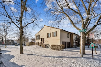 451 Sauk Ln, Bolingbrook, IL 60440
