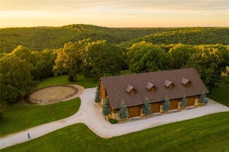 373 River Valley Ranch, Linn Creek, MO 65052