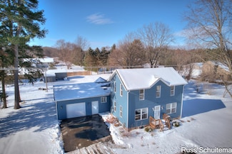5897 S Green Ave, Fremont, MI 49412