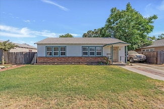 721 E Ivy St, Hanford, CA 93230