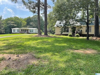4046 Nixon Rd, Bessemer, AL 35022