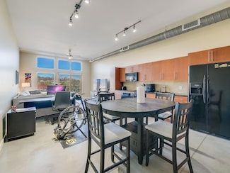 2124 E 6th St Unit 309, Austin, TX 78702